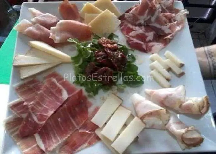 Charcutería Jamón y Mojo / Los Cristianos