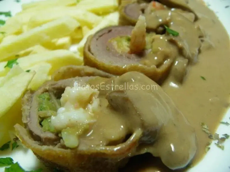 Solomillo relleno de aguacate y gambas-La Marea