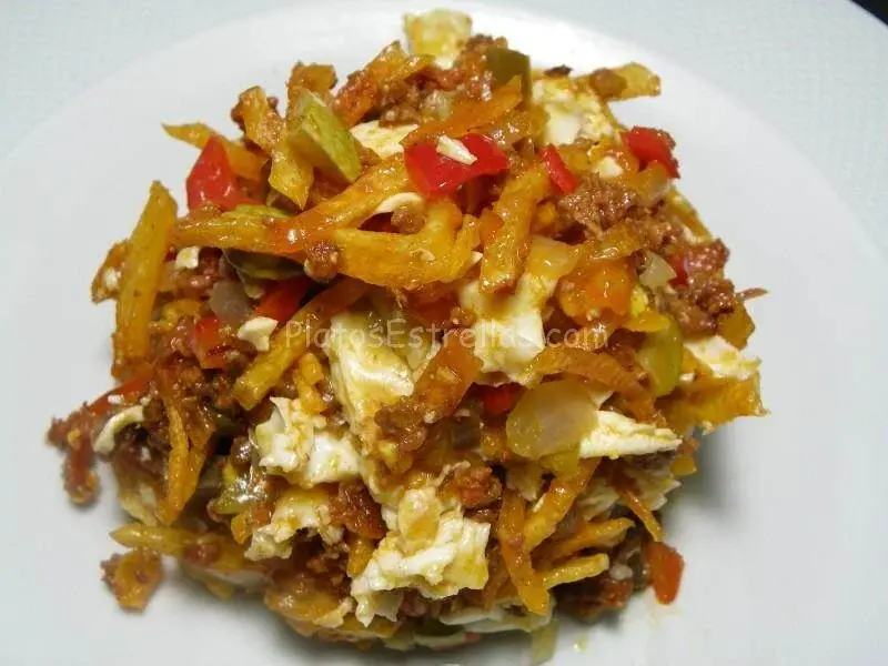 Huevos rotos con pisto – La Posada