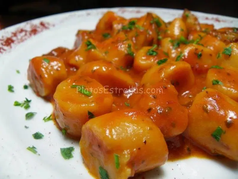 Ñoquis con almogrote – Convivio