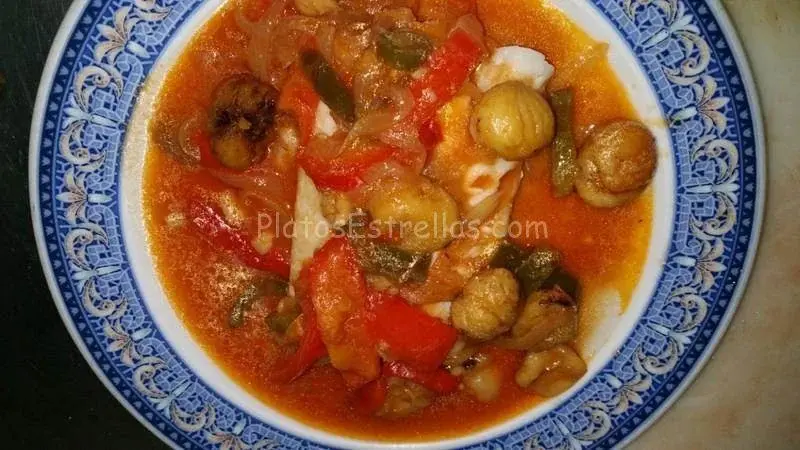 Bacalao encebollado y castañas – El Galeón