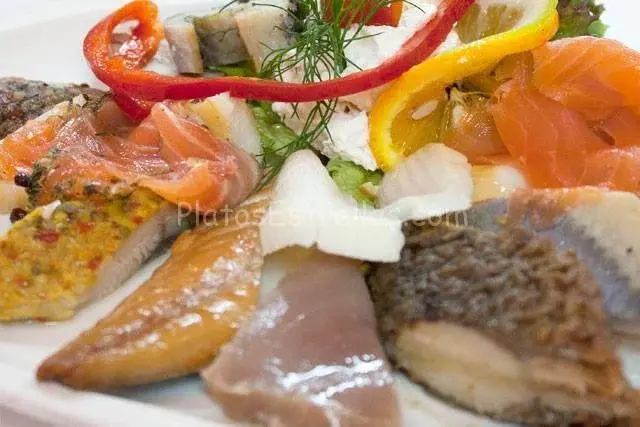Variados Pescados Ahumados-Casa Juan