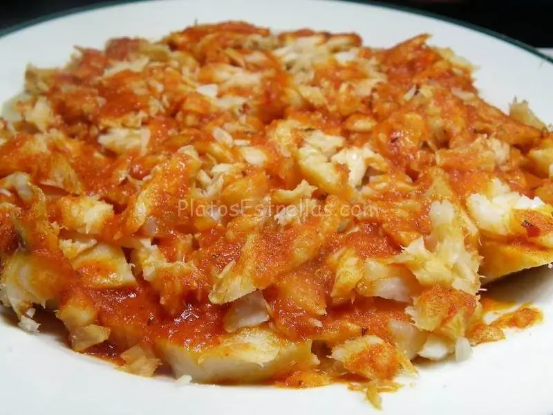 Batata con migas de bacalao y mojo
