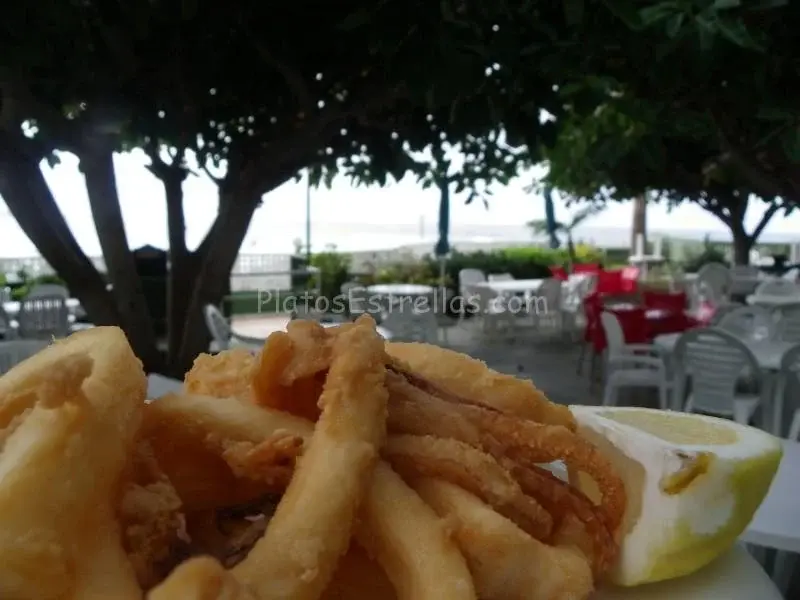 Calamares fritos Saharianos en Altagay – Punta del Hidalgo, mejor con las pinzas de plata