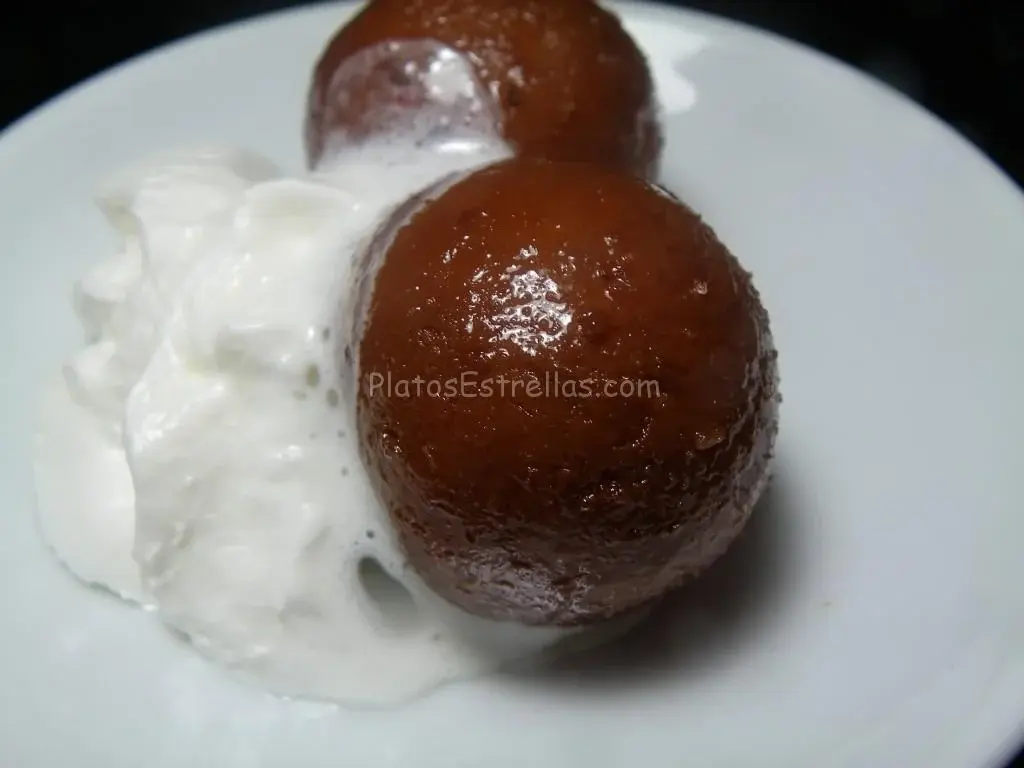 Bizcocho frito con sirope – Bollywood