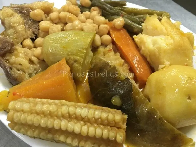 El Puchero Canario, aquí en El Ortigal …. lo bordan