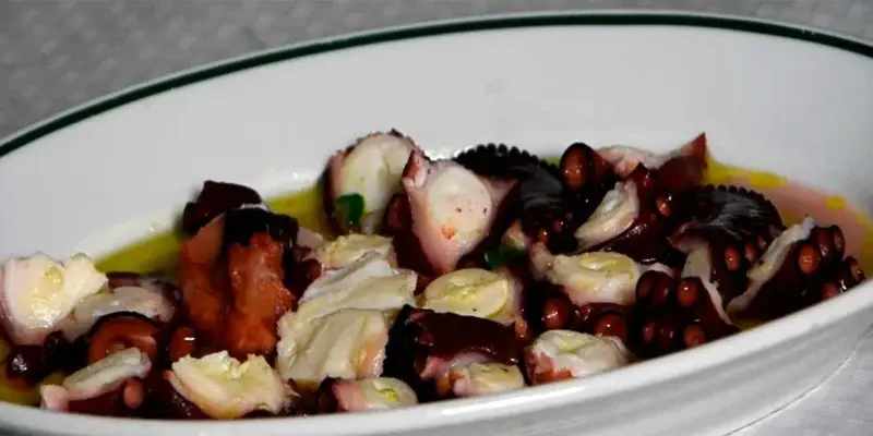 Pulpo guisado al estilo de La Pimienta