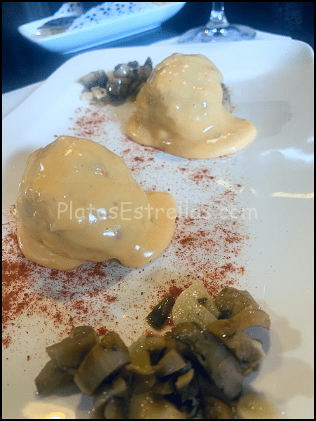 Champiñones rellenos con salsa almogrote y setas , El Rincón de Tenorio,Tacoronte,Tenerife
