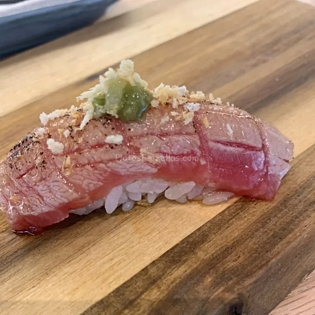 Nigiris de Toro Akiro Hand Roll Bar Madrid