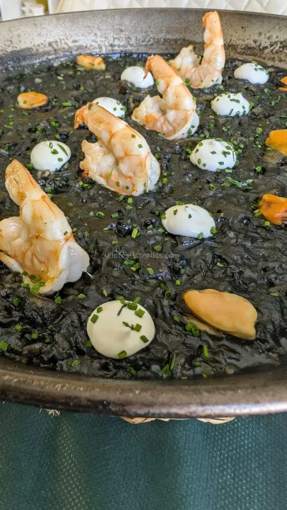 Restaurante Cinco Sentidos Arroces y Tapas Arroz negro con mejillones y gambones Puerto del Rosario , Fuerteventura