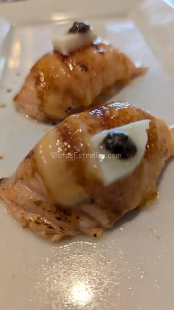 Shou Restaurante Japonés Nigiri de salmón flambeado Puerto del Rosario , Fuerteventura