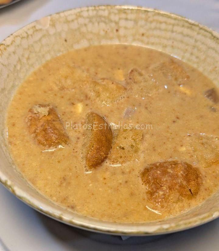 Restaurante El Asador Sopa Alpujarreña de Ajos y almendras Capileira Granada platos estrella Restaurante El Asador Sopa Alpujarreña de Ajos y almendras Capileira Granada platos estrella