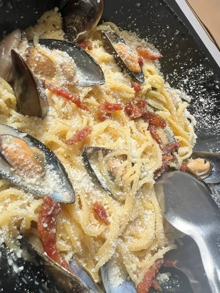 Restaurante 108 Bistro , Espaguetis a la carbonara con mejillones, Los Cristianos- Tenerife