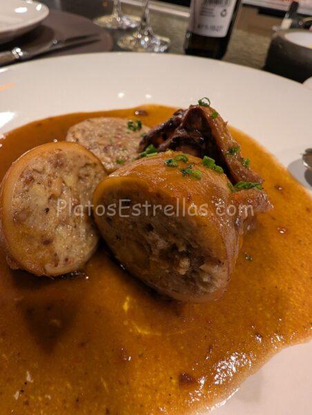 Fonda Balmes, Mar y montaña de calamar relleno con butifarra del Perol, Barcelona España