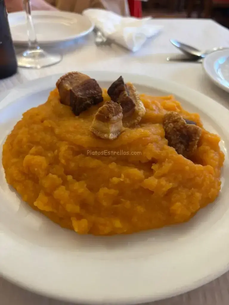 Hostal Restaurante Venta Rasquilla , Patatas Revolconas, Ávila ,España