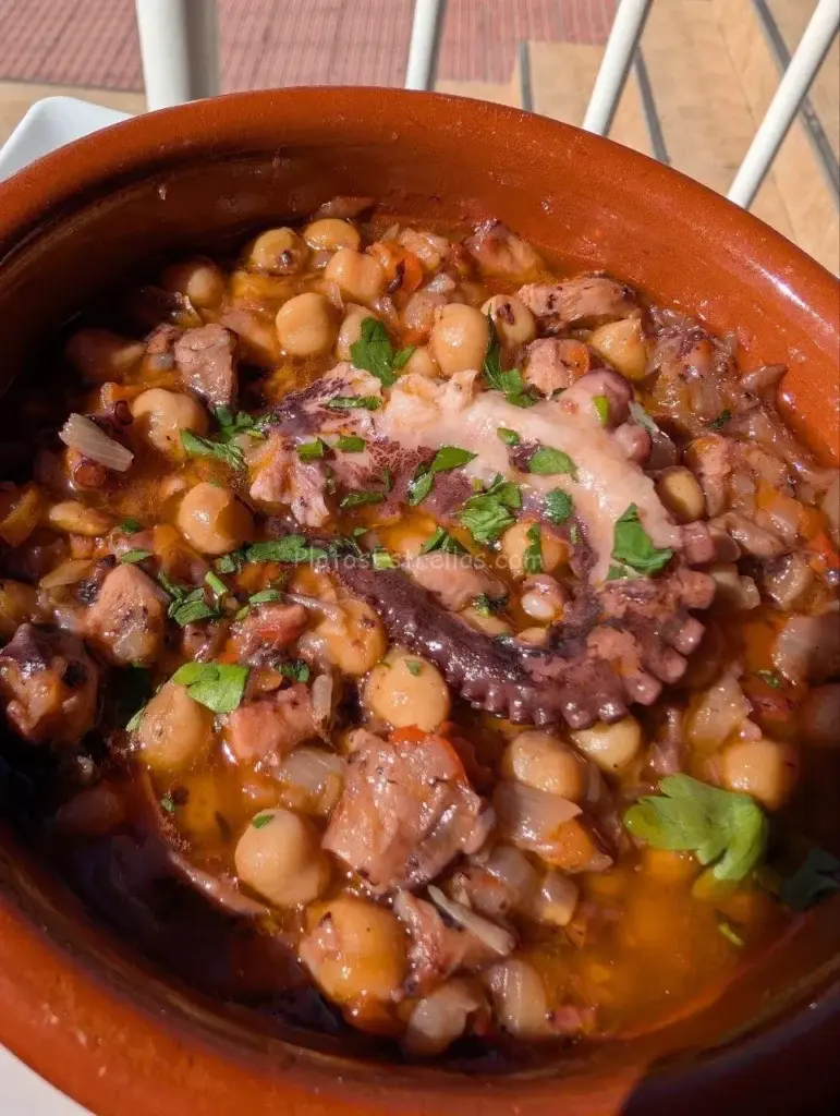 Restaurante El Picú , Garbanzos de Fuentesauco con pulpo, El Médano Tenerife